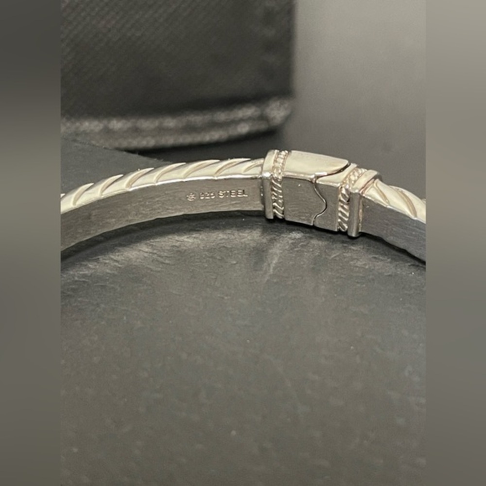 Cable Bracelet - Picture 6 of 9